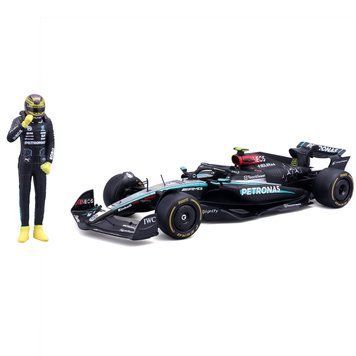Автомодель з фігуркою &ndash; Mercedes‑AMG Petronas F1 W15 (2024) (1:24) 18-28069 (#44) фото