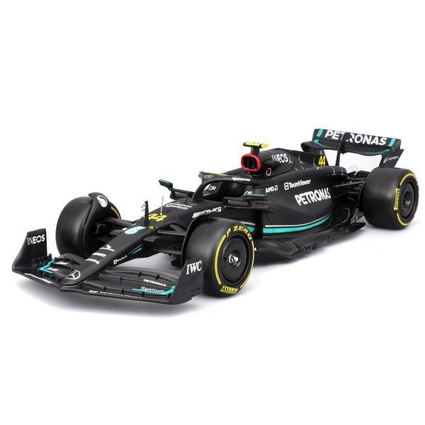 Автомодель з фігуркою &ndash; Mercedes‑AMG Petronas F1 W15 (2024) (1:24) 18-28069 (#44) фото