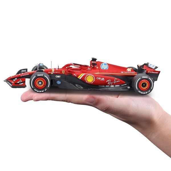 Автомодель з фігуркою &ndash; Ferrari SF-24 (2024) (1:24) 18-26823 фото